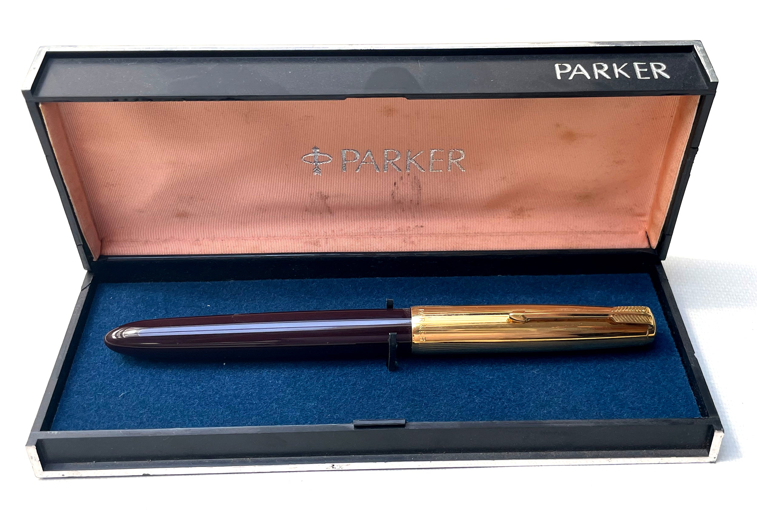 Vintage Parker 51 Aerometric Burgundy-Plum Fountain Pen w/Case